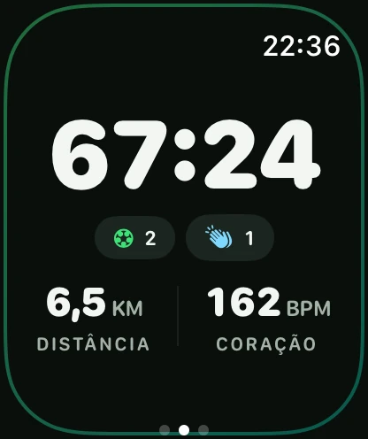 FullPitch gravando uma partida no Apple Watch com tempo, distância e batimentos